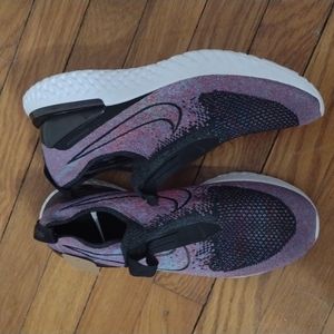Nike Epic React 9.5 W Sneakers